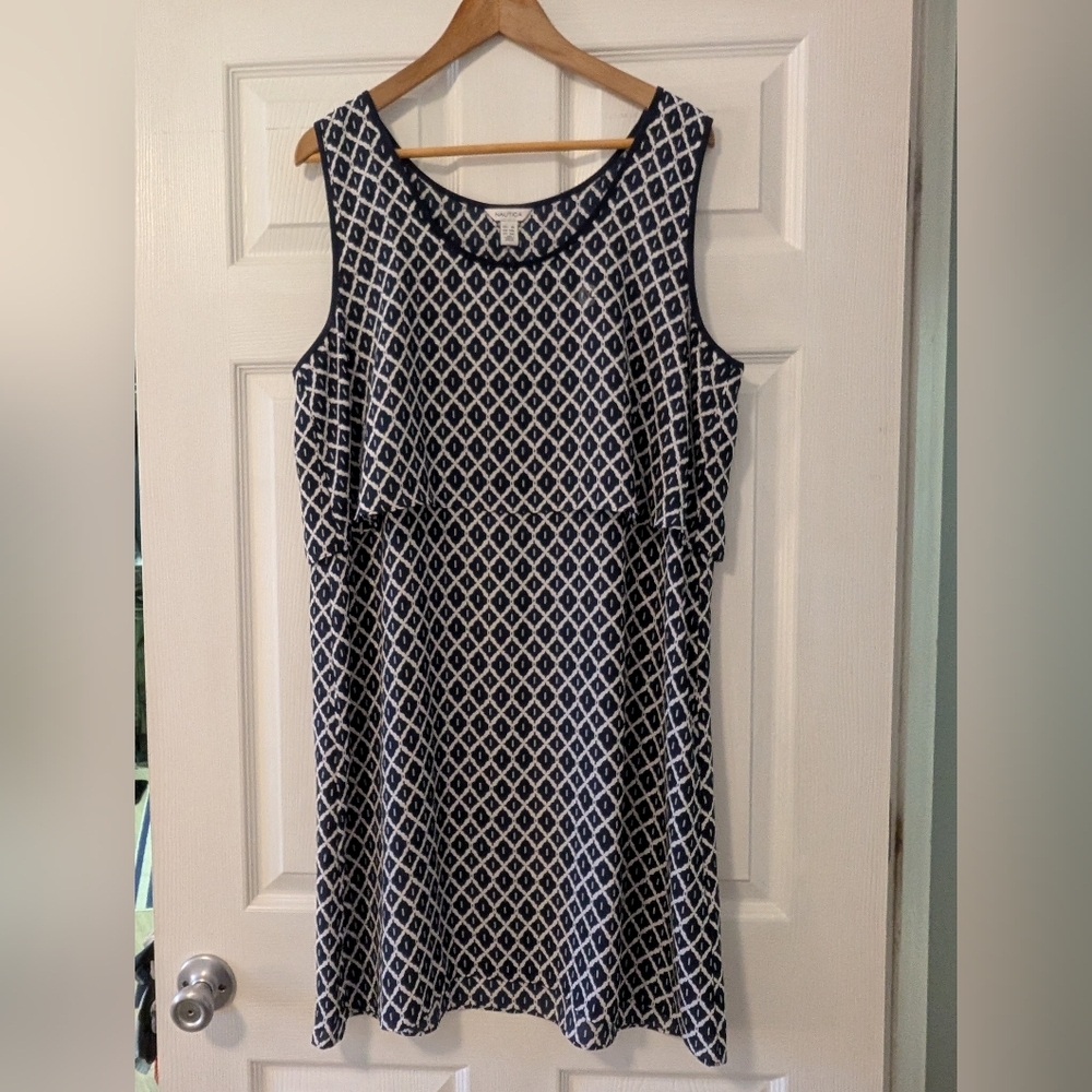 Nautica Navy and White Patterned Dress Size XL New With Tags